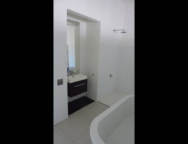 2 bed property to rent in WOODSTOCK